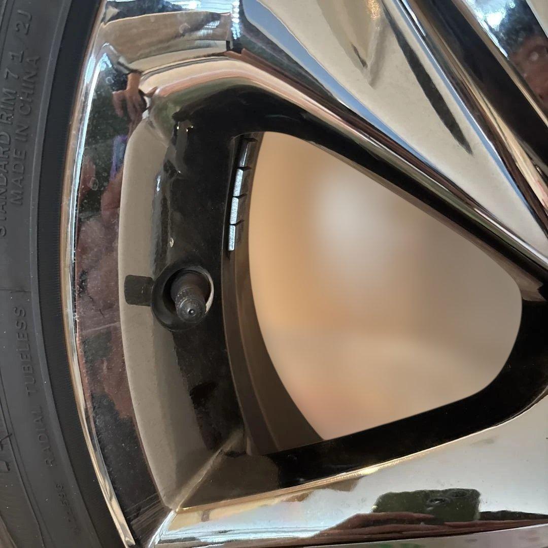 1本トヨタ220系クラウン18インチ純正ホイール タイヤ付き