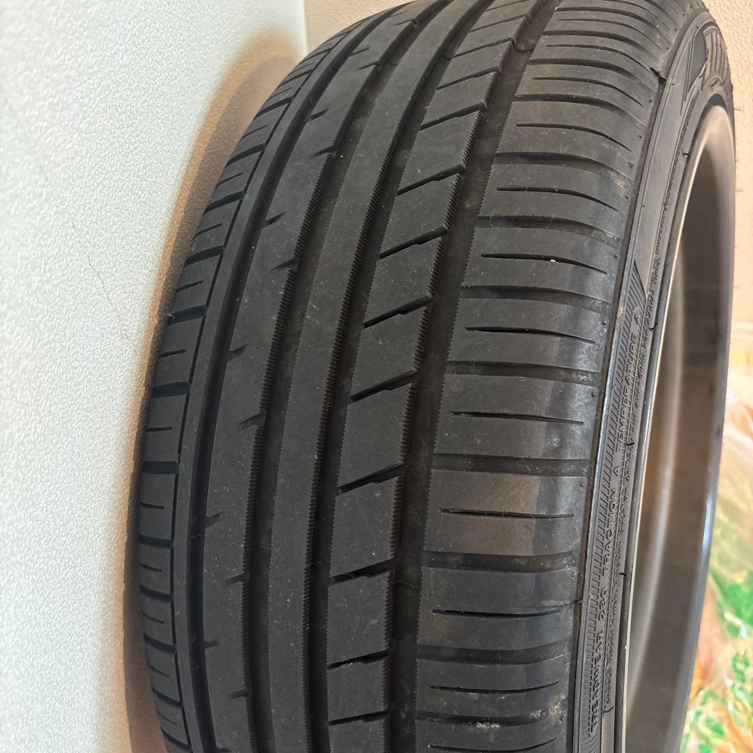 1本トヨタ220系クラウン18インチ純正ホイール タイヤ付き