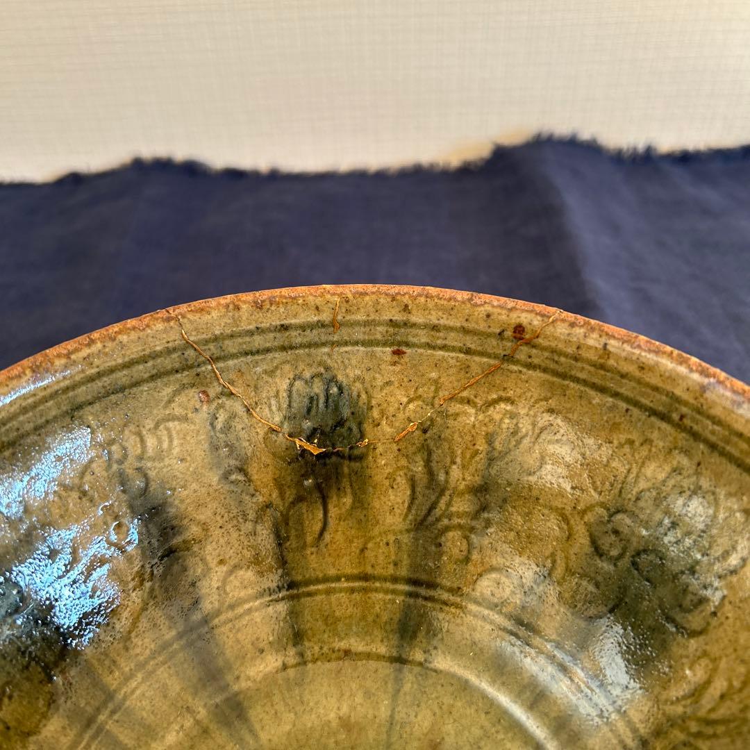 イムサエムさん　深鉢【欠けあり】