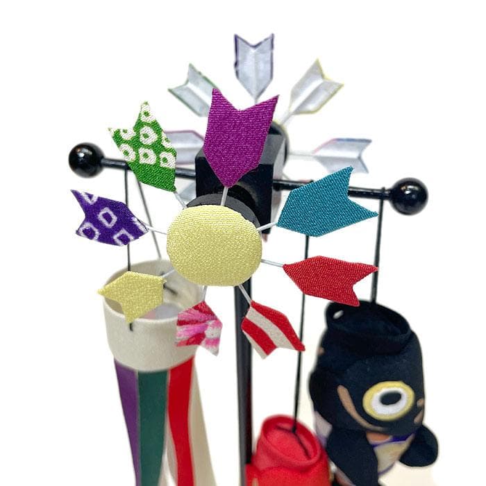 古布飛翔こいのぼり飾り　五月人形飾り　端午の節句正絹古布卓上飾り