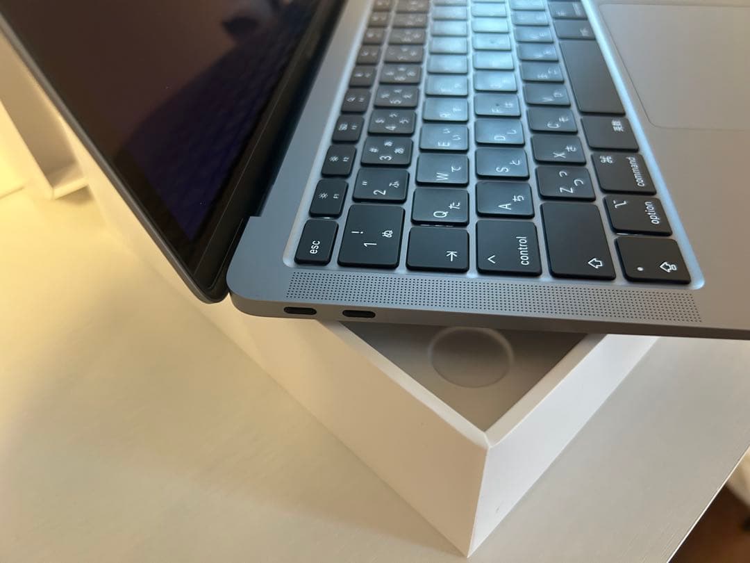 Apple MacBook Air 13インチ M1 256GB