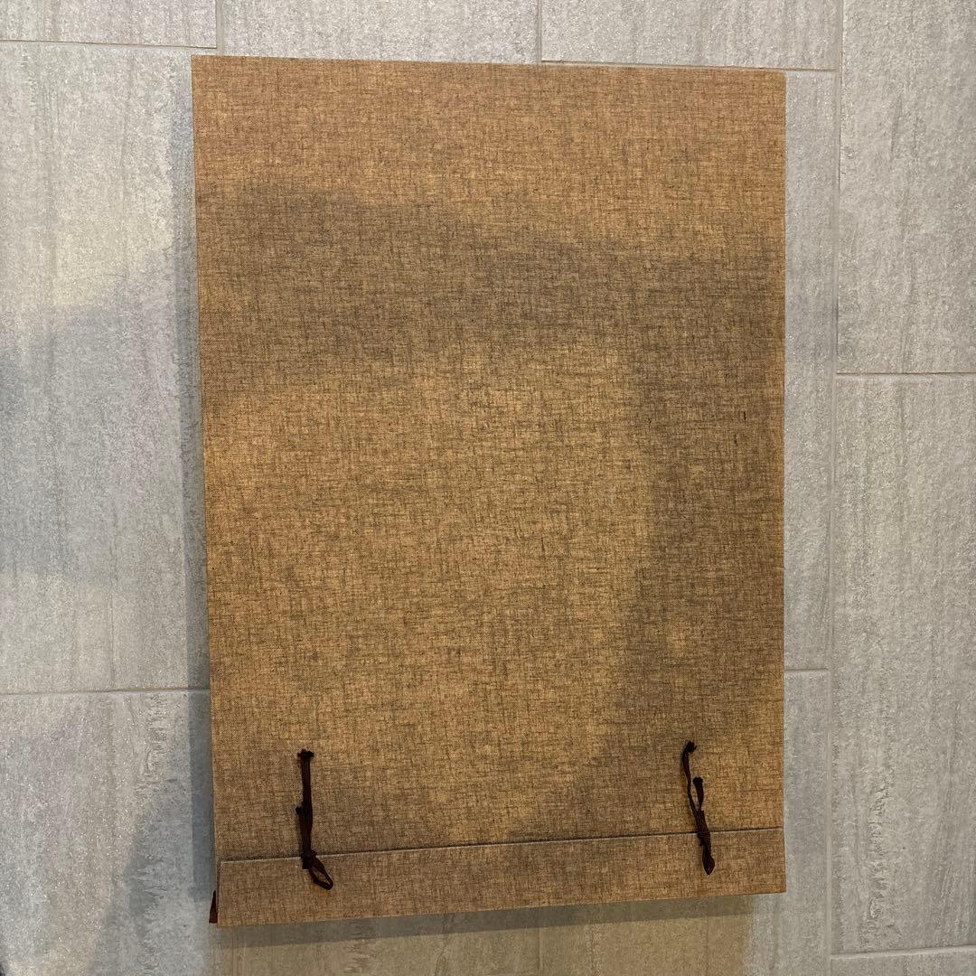 日本画　重要無形文化財　蝶　漆　金箔　安本一夫