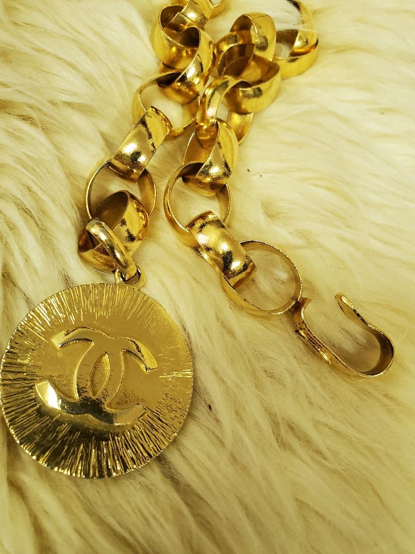 CHANEL シャネルゴールドチェーンベルト