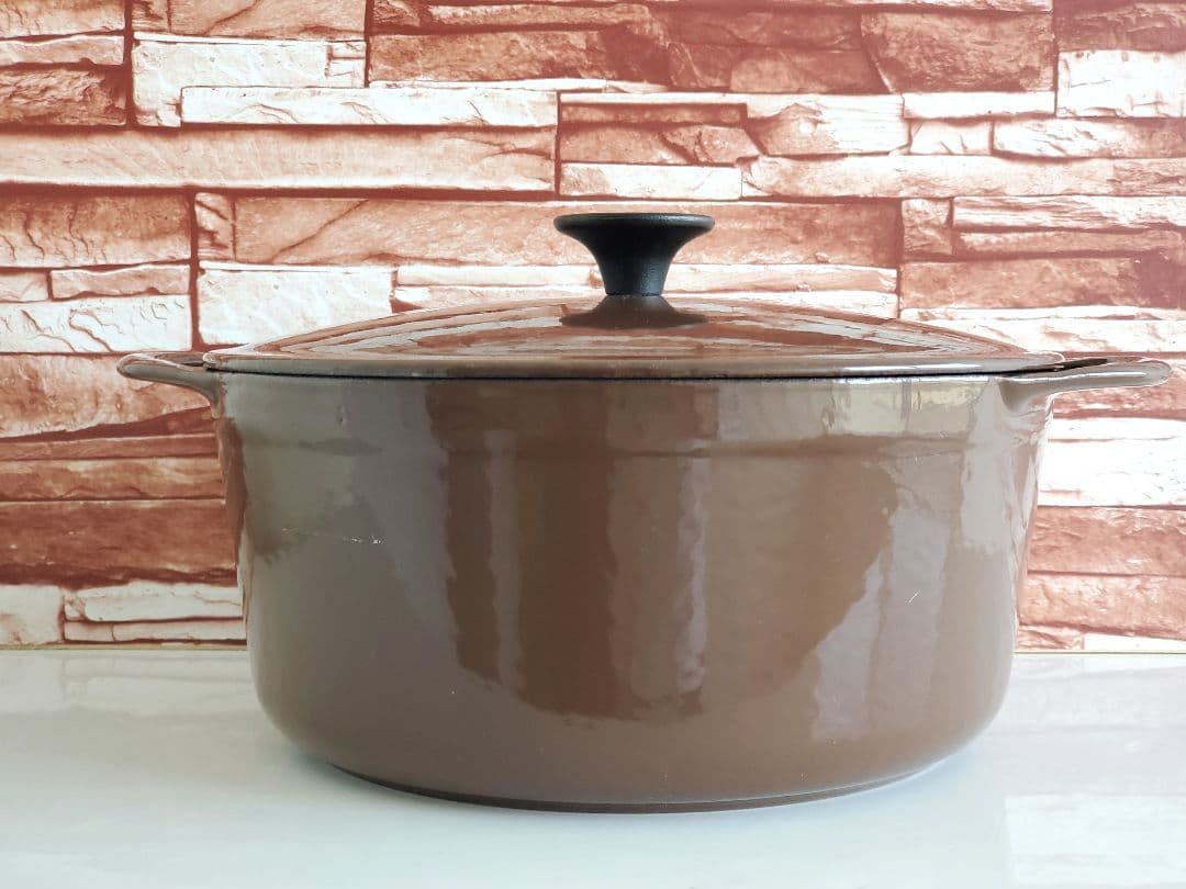 【希少品/幻セール】クーザンス　両手鍋　ダークブラウン　22cm