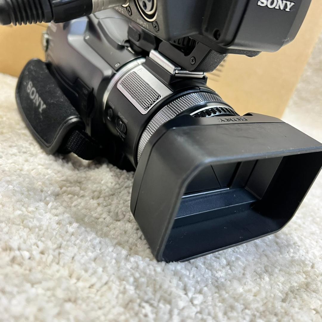 SONY HVR-A1J 業務用ビデオカメラ★XLRマイク・箱付★バッテリー無