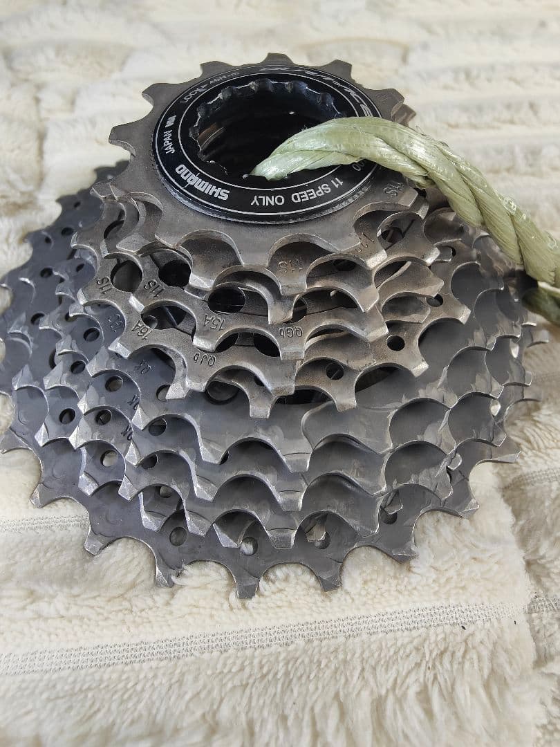 SHIMANO デュラエース スプロケットCS-R9100 12-28　美品☆