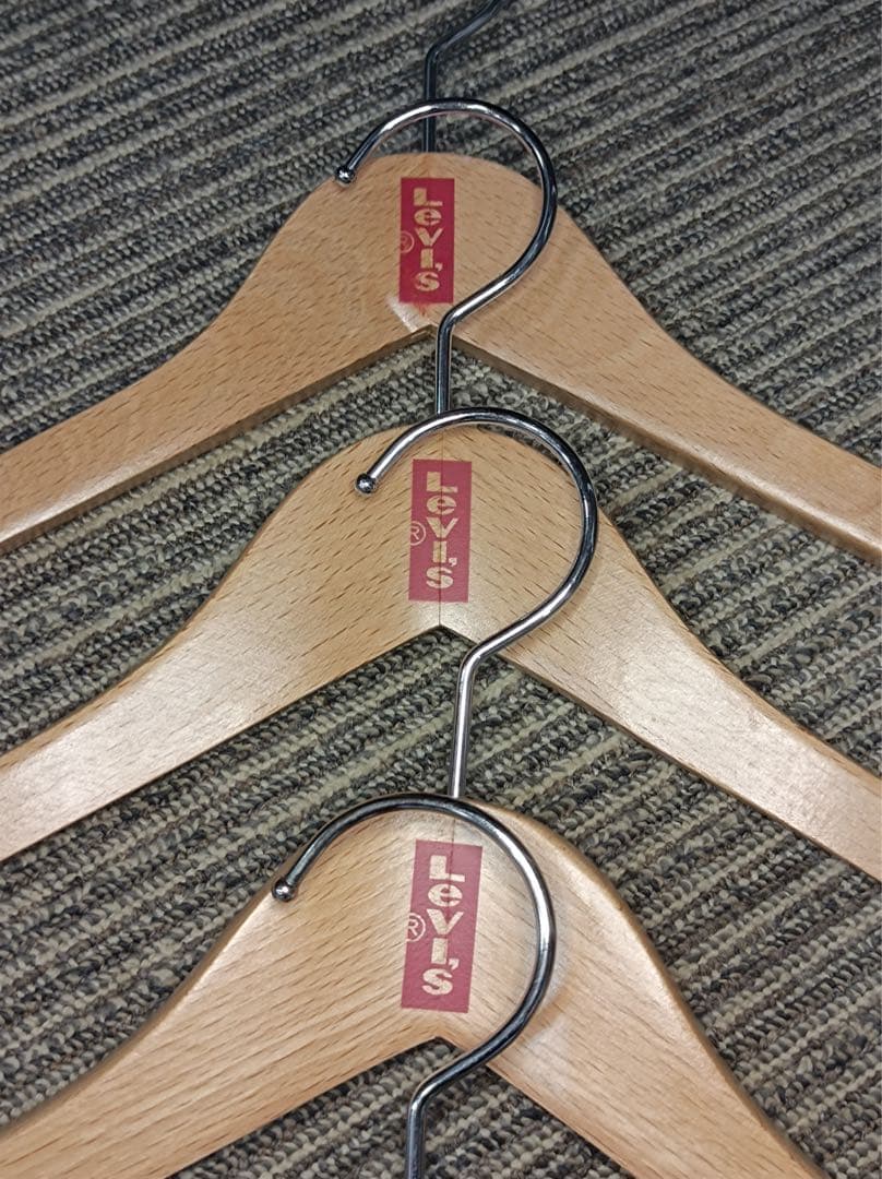 八5929【美品】Levis リーバイス 木製ハンガー10本セット