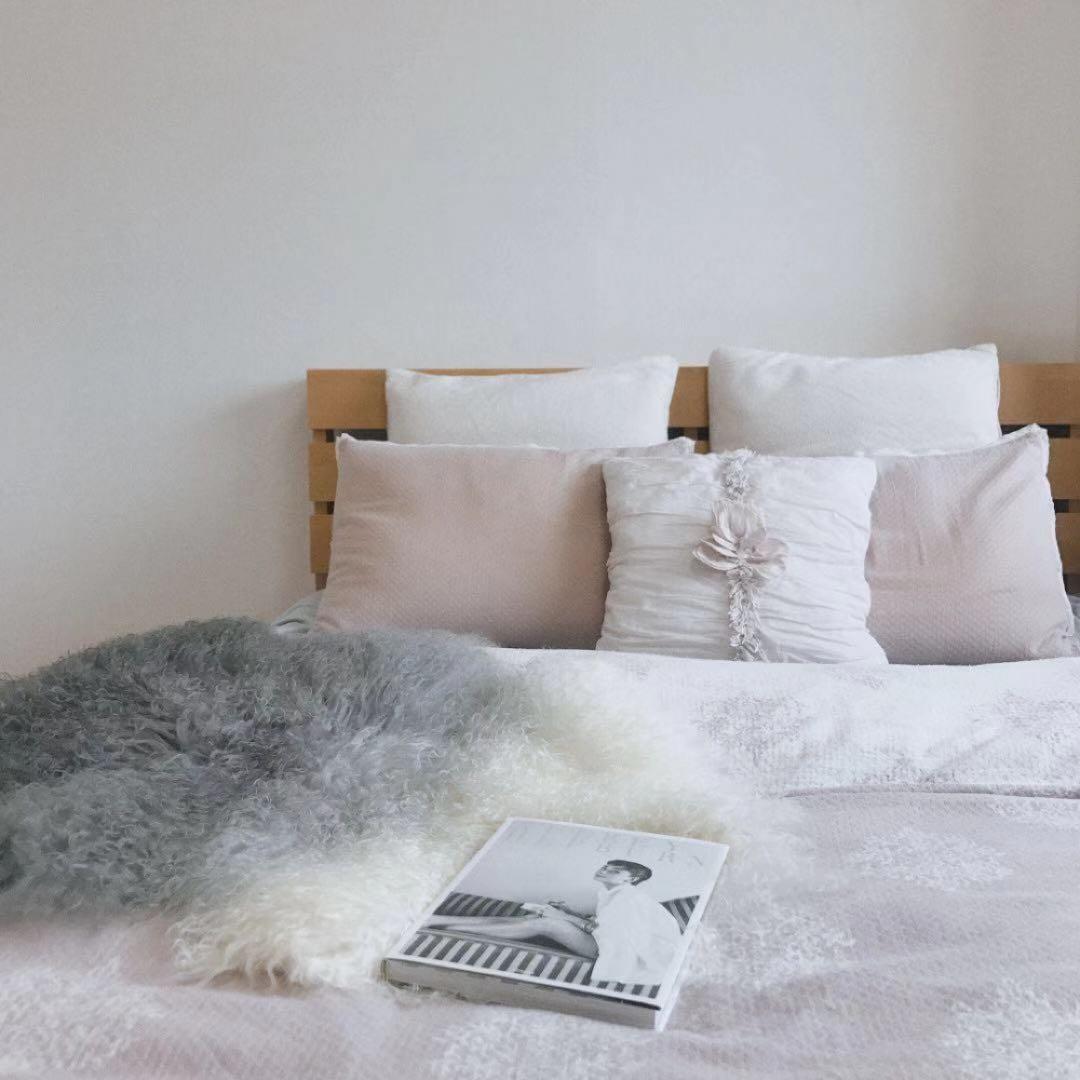 ひ*ぱ様 チベットラムフルスキン1匹物約60×95cmGY系