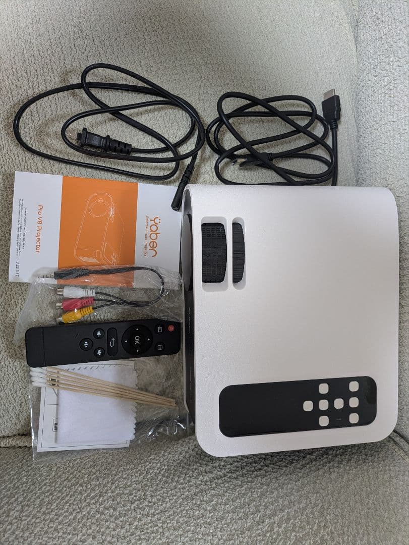 Yaber Pro V8 1080P プロジェクター 本体