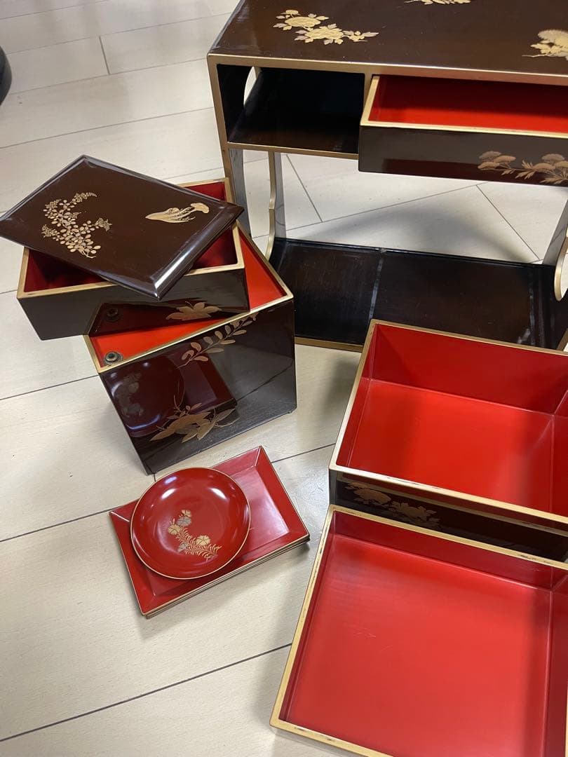 【茶道具】蒔絵野弁当　野点　弁当箱　花見重　年代物　漆器　金蒔絵　重箱