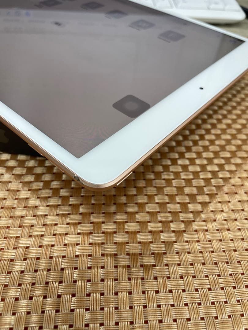 iPad Air 第3世代 64 GB ローズゴールドMUUL2J/A【1824