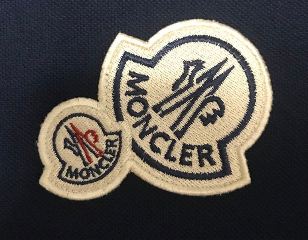 モンクレール　ダブルワッペンポロシャツ