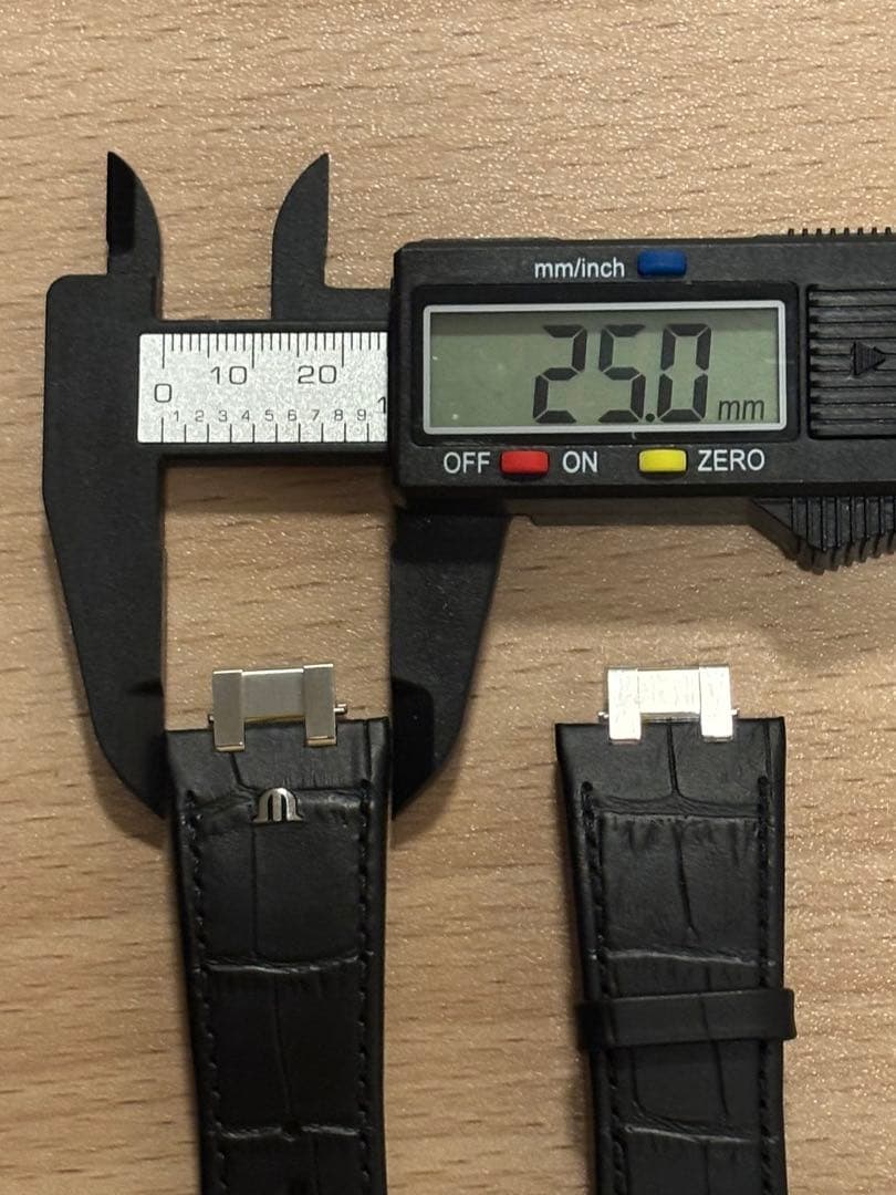 モーリスラクロア　アイコン42ミリ用革ベルト