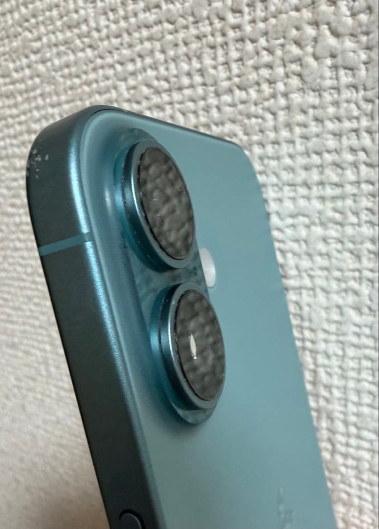 iPhone16 ティール 128GB 背面割れ　本体のみ　おまけあり