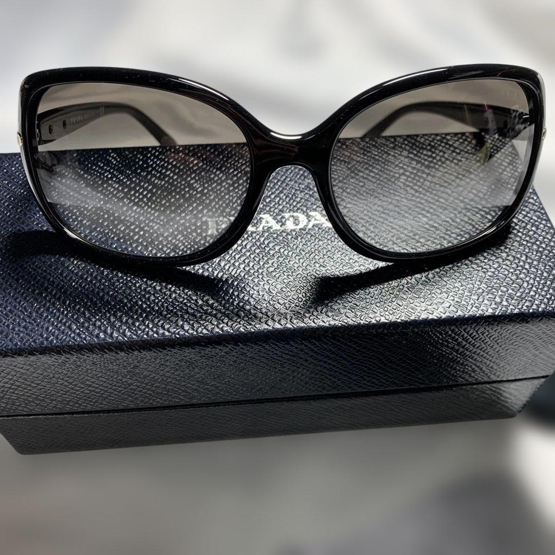 プラダ　サングラス　未使用