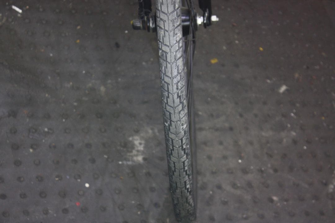 CORTEZコルテッツ 700C アルミ 7速 AUTO LED 通勤クロス