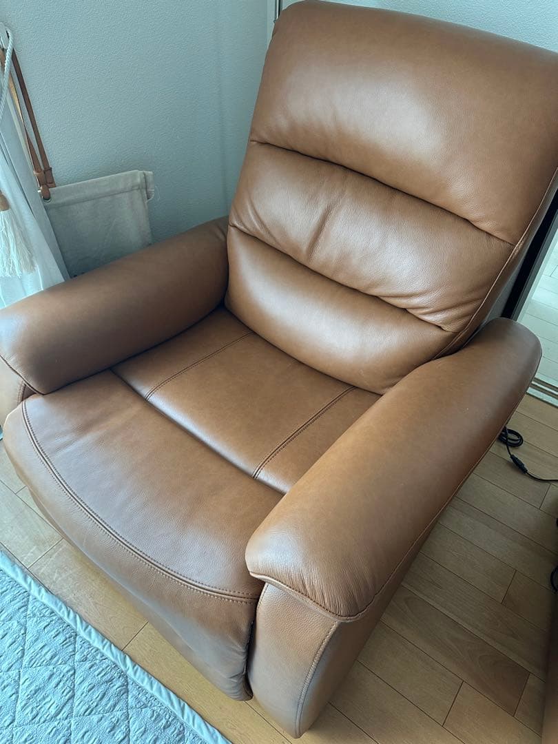 piyokoページです！ 本革　電動リクライニングソファ①②