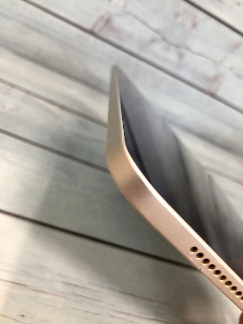 【美品】Apple iPad Air (第５世代) Wi-Fi 64GB