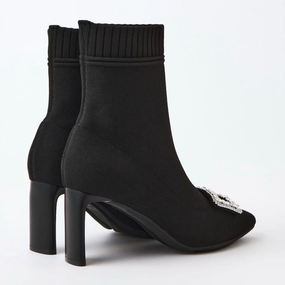 限定値下げ中 極美品 diana ビジューバックル付きニットブーツ 23.5cm