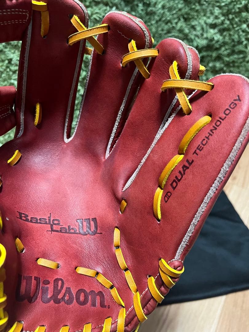 美品⚫︎ウィルソン ベーシックラボ デュアル 軟式内野手用1723型 ブリック