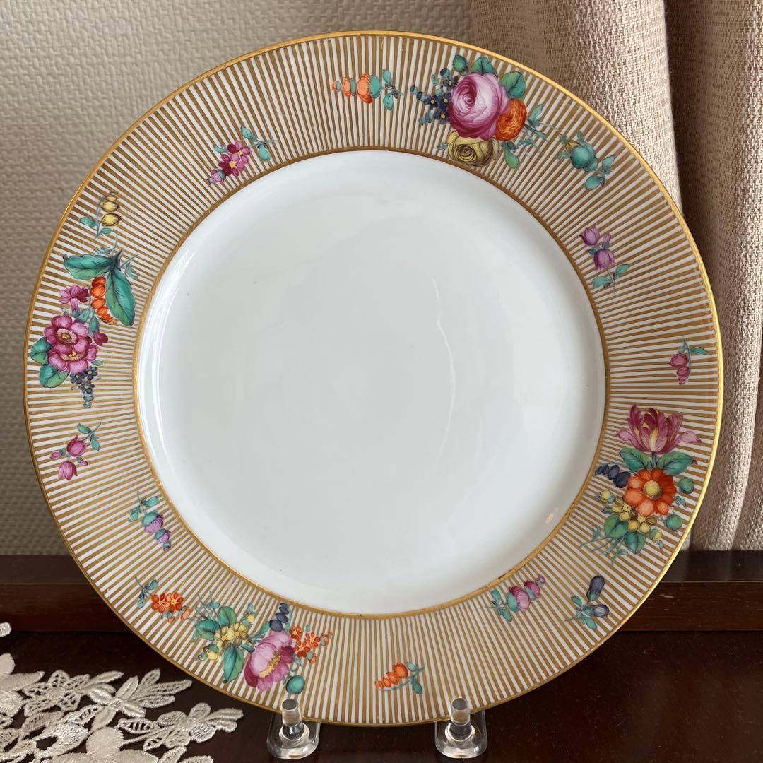 ニンフェンブルグ　アンティーク　ストライプと花束のトリオ