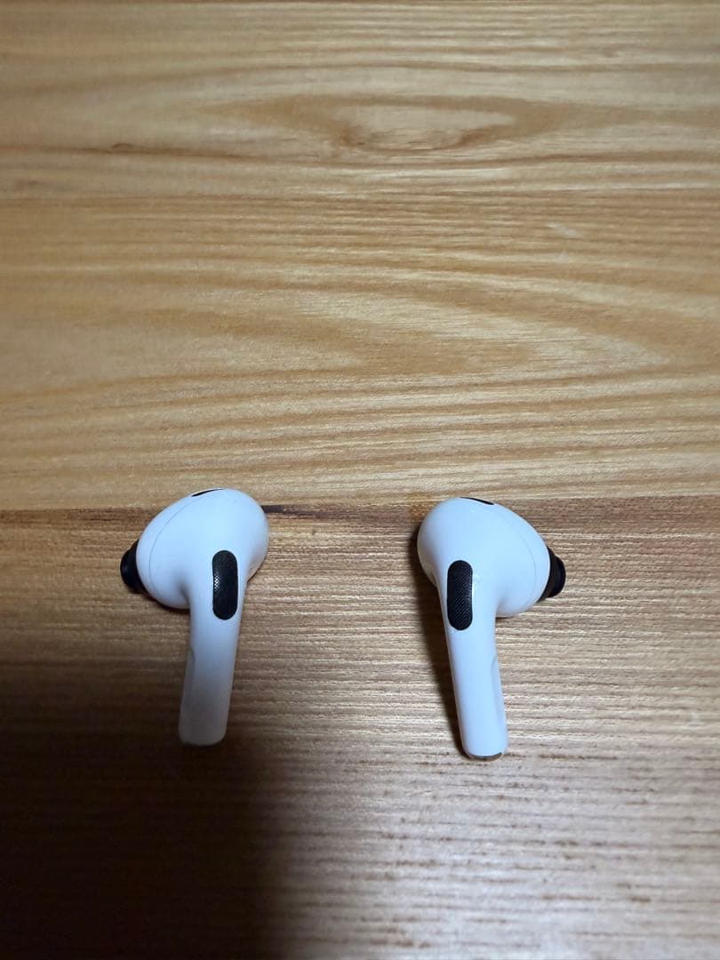 AirPods Pro 本体 充電ケース付き ホワイト