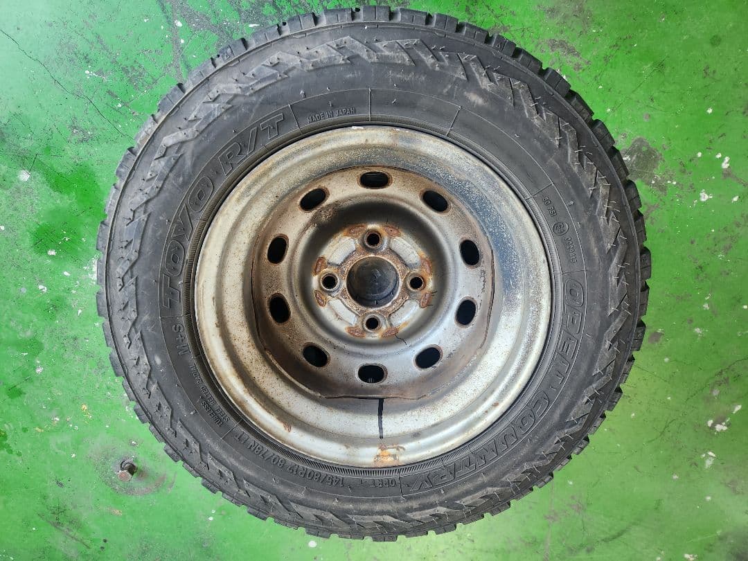 も*ぬ様 トーヨー　オープンカントリー　145/80-12 ホイール付　PCD1