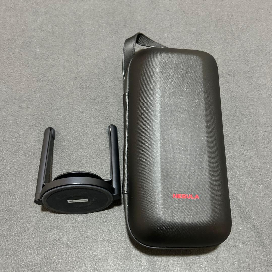 NEBULAプロジェター！スタンド２個付き！