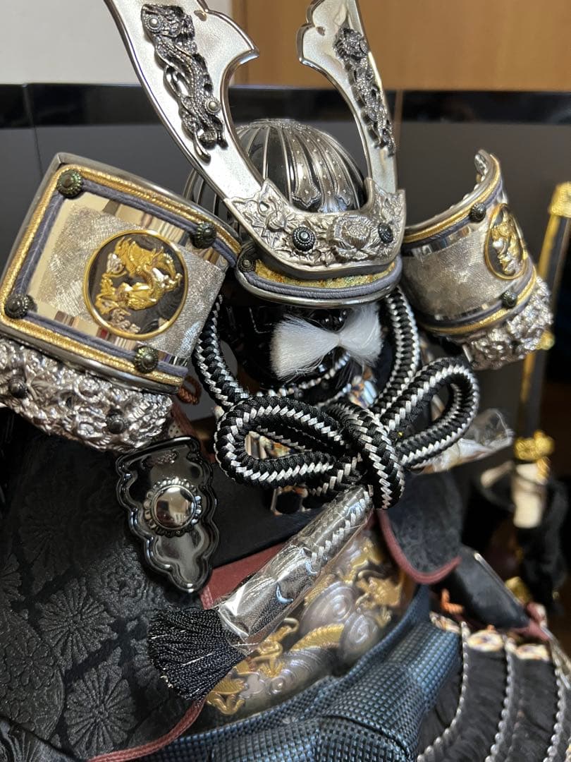 五月人形　いぶし銀昇龍鎧飾り　大和