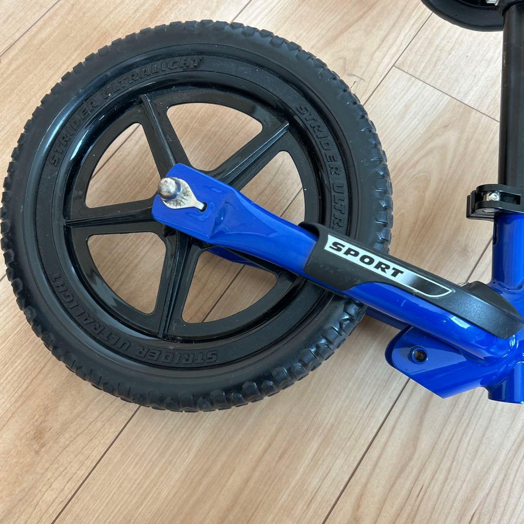 ストライダー スポーツモデル 12インチ 青