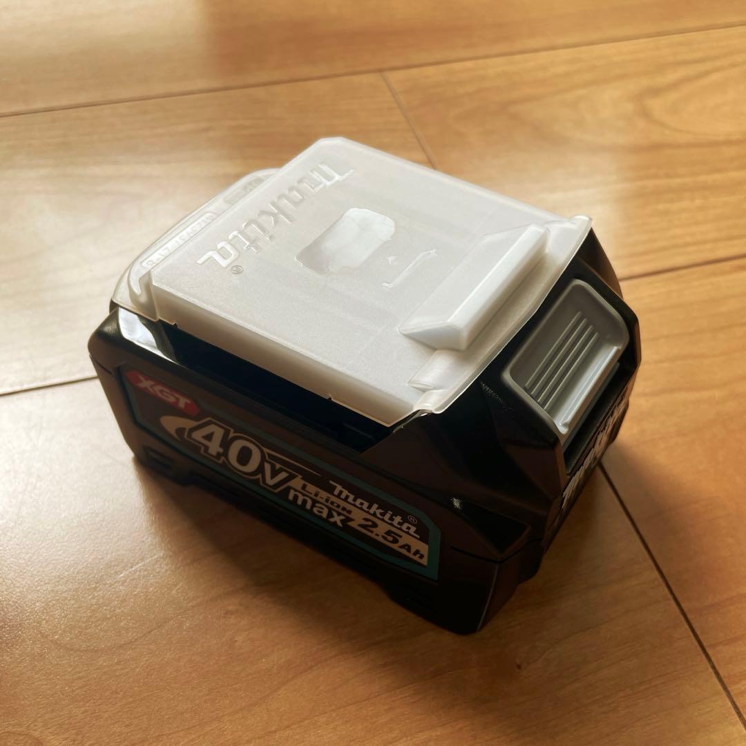 Makita スティッククリーナー CLO03GRDW掃除機　新品