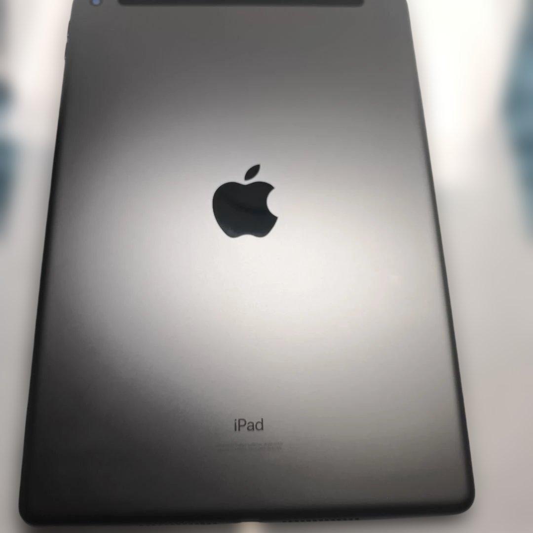 h*l様 iPad 第8世代 32GB セルラーモデル 32GBスペースグレイ