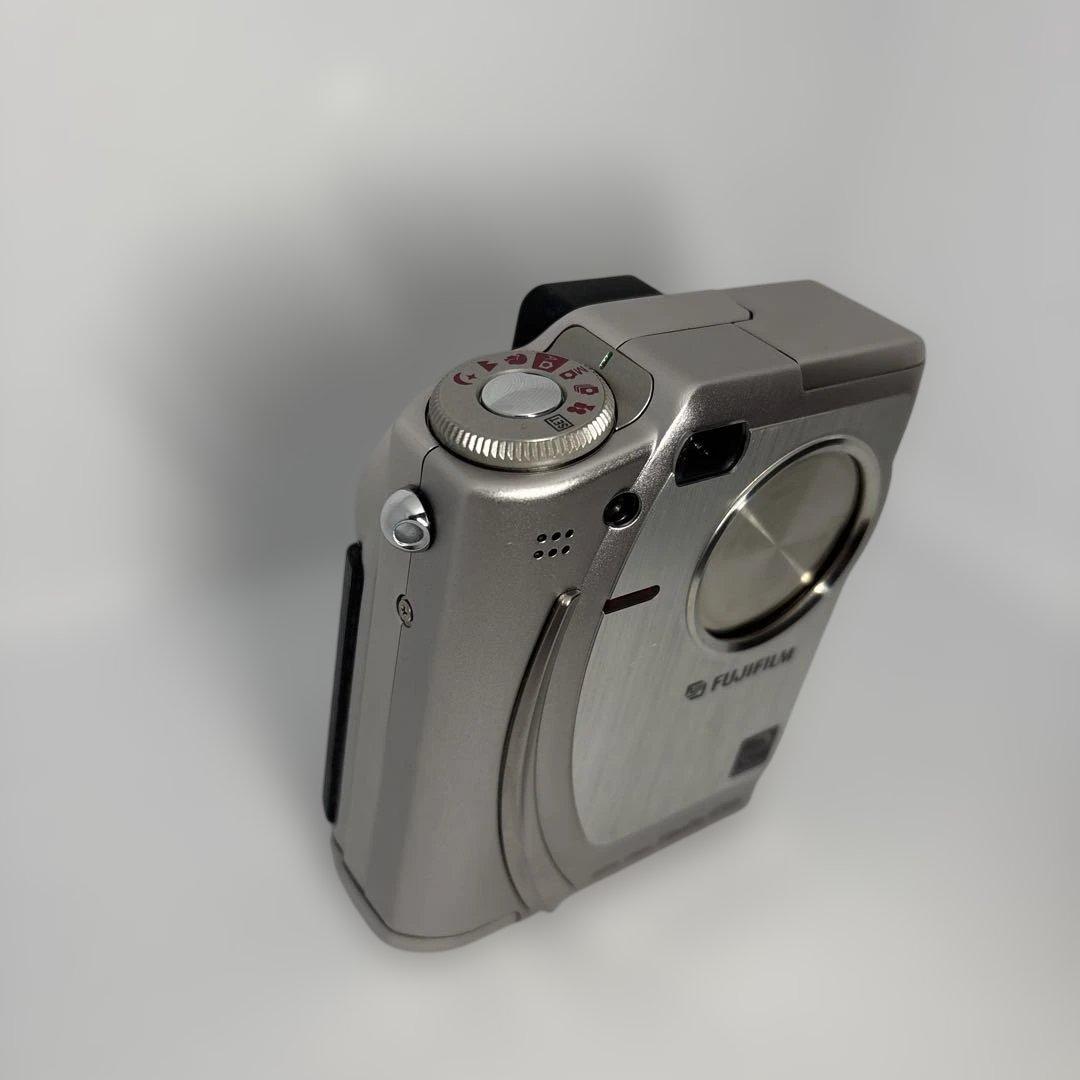 【美品、動作品】FUJIFILM FinePix 4700z 126