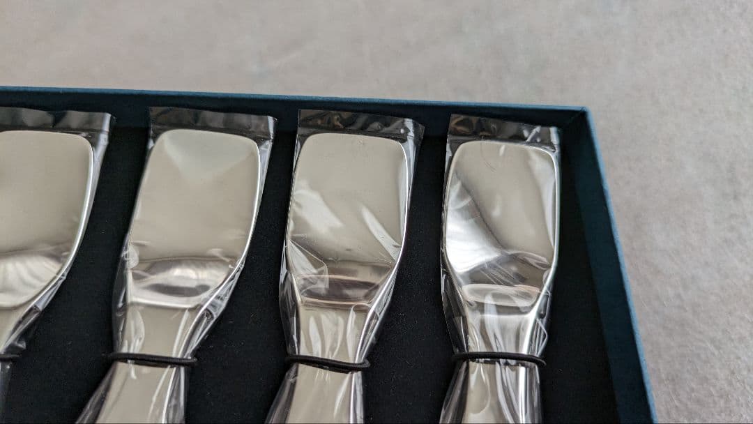 クリストフル　日本限定アイスクリームスプーンとフォトフレームのセット