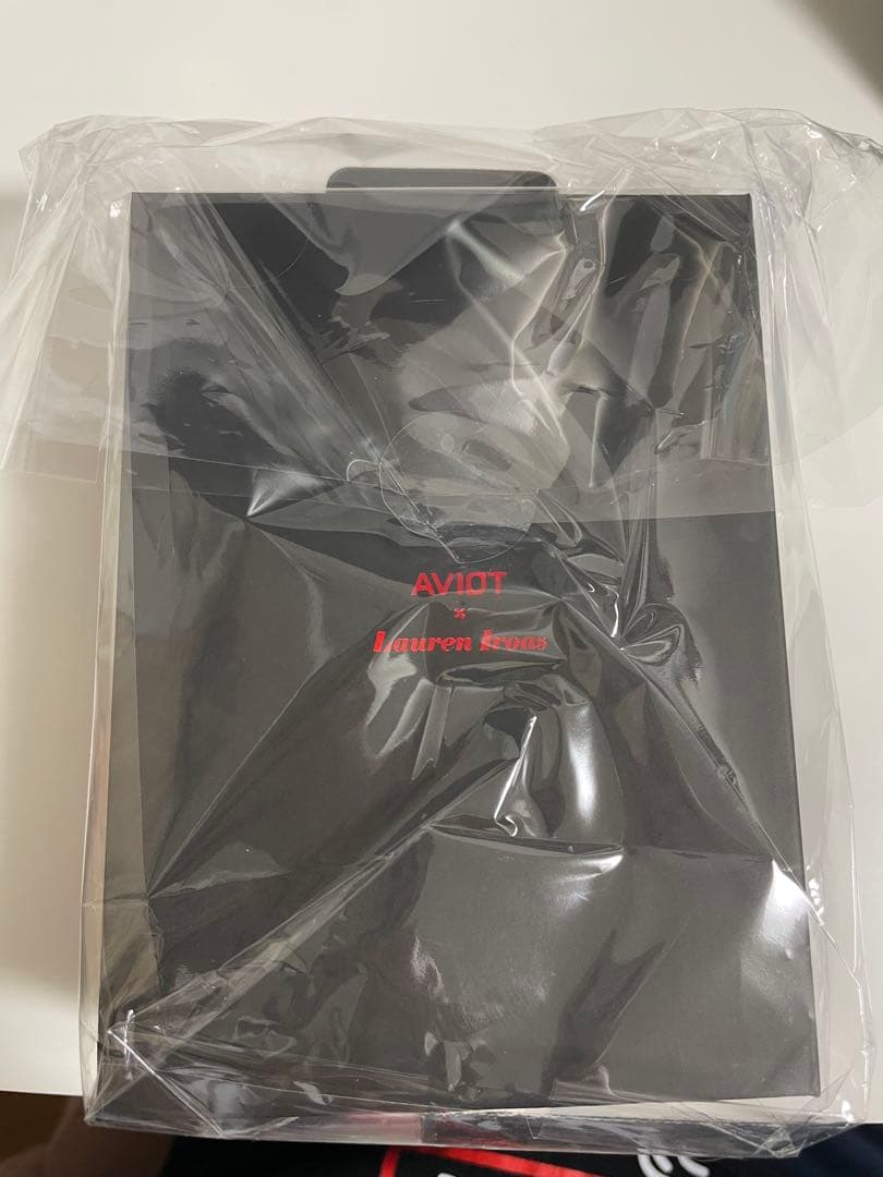 AVIOT にじさんじ ローレン イロアス コラボワイヤレスイヤホン 新品未開封