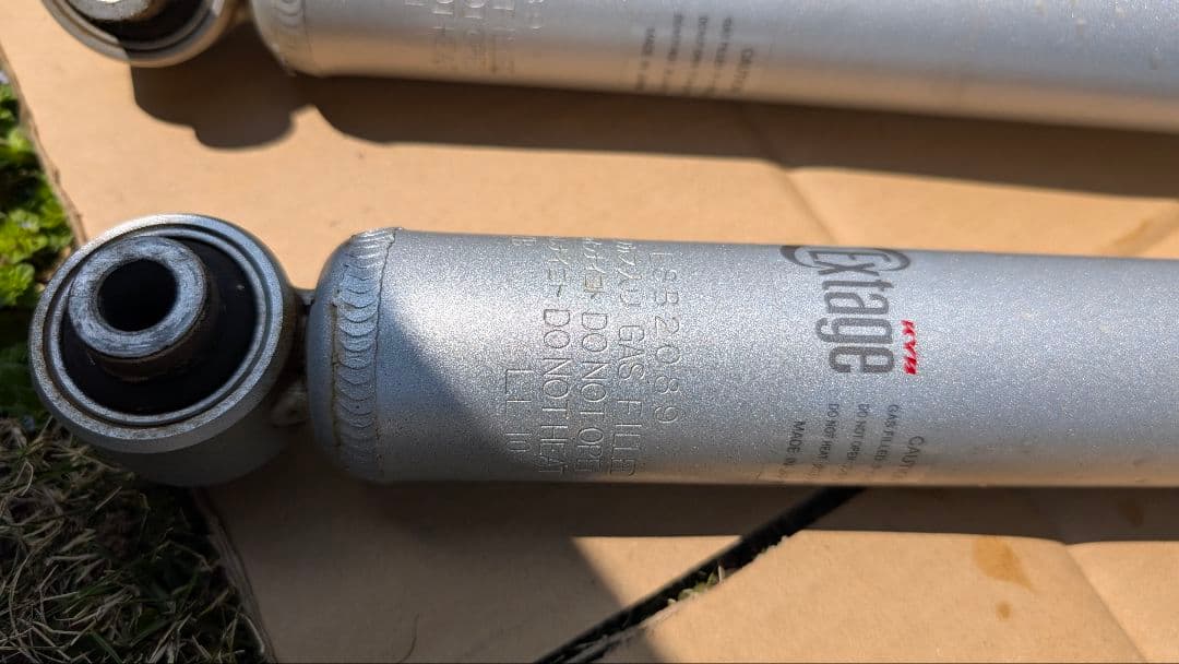 G*A様 「美品」アルファード20 KYB Extage サスペンションキット