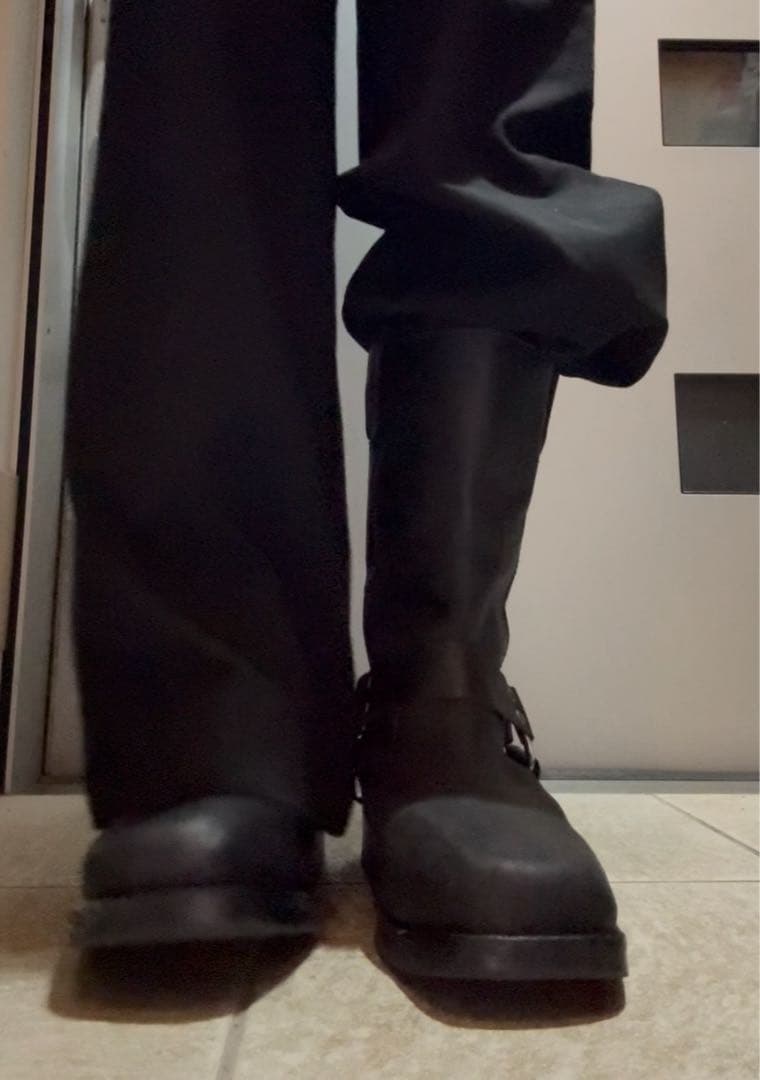 黒 エンジニアブーツ バックル付き