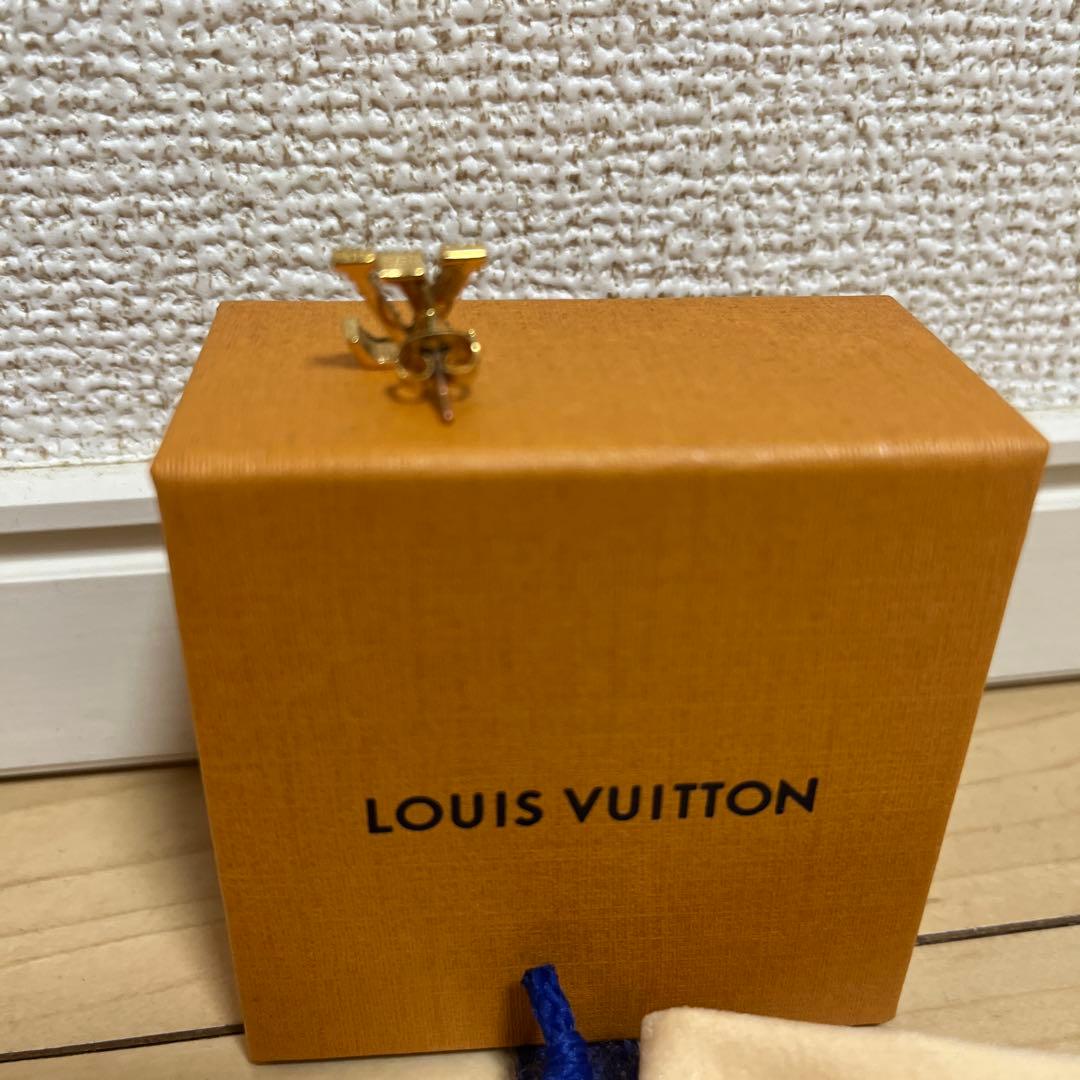 ルイヴィトン　片耳ピアス