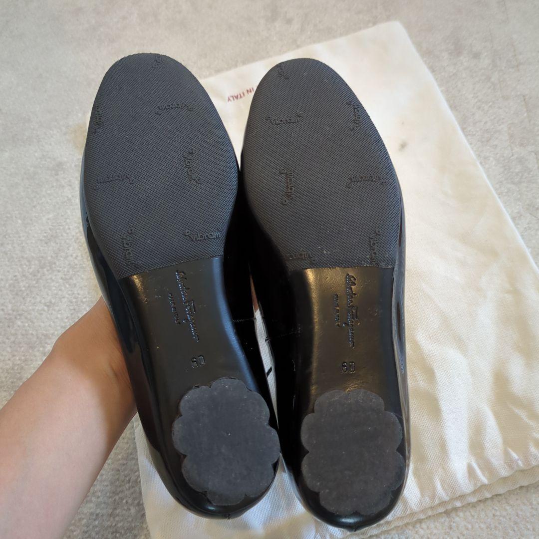 新品美品　フェラガモ　ストラップバレエシューズ