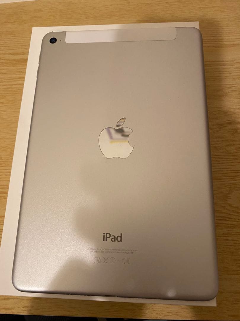 iPad mini 第4世代 128GB 本体 simフリー