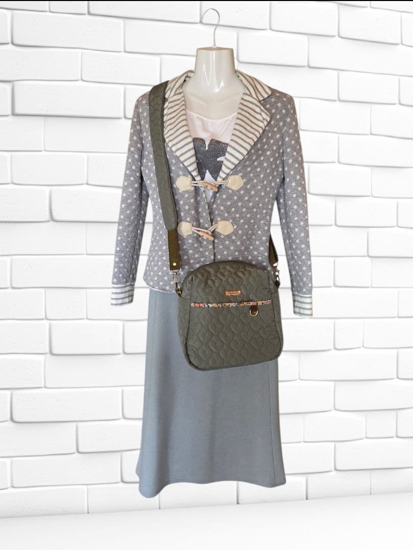 JUNE様　ハートキルトのショルダーバッグ　ハンドメイド