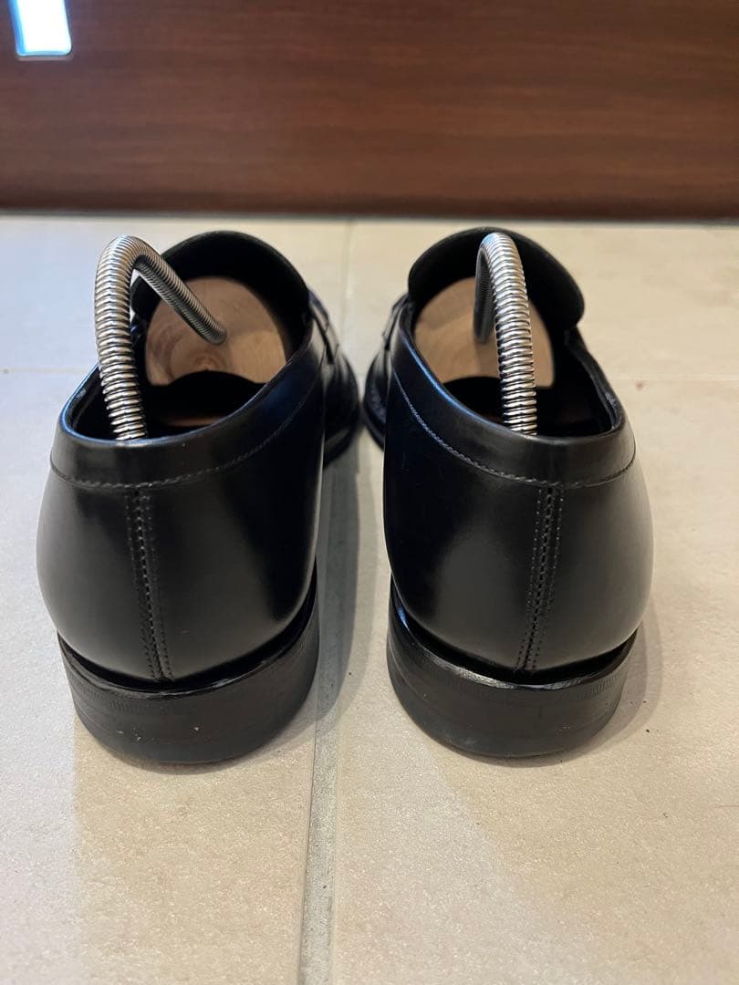 ジャランスリワヤ ローファー