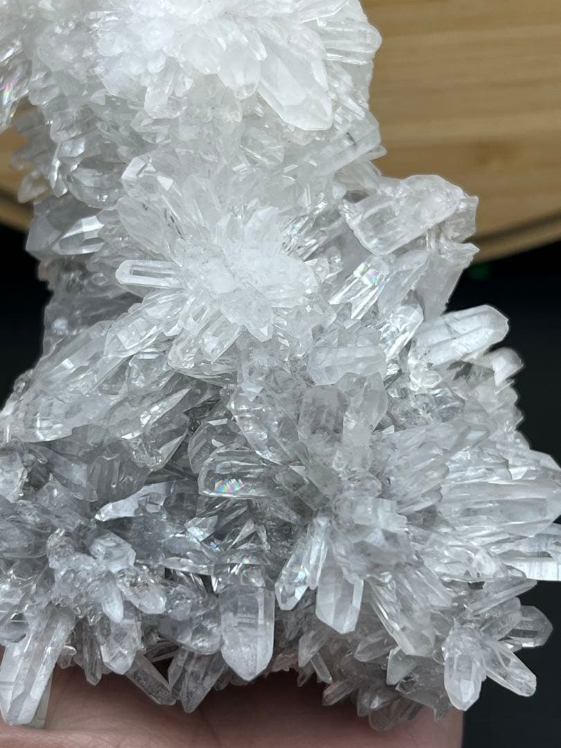 天然フラワー状水晶クラスター　高品質　ヒマラヤ産　虹入り　パワーストーン　浄化