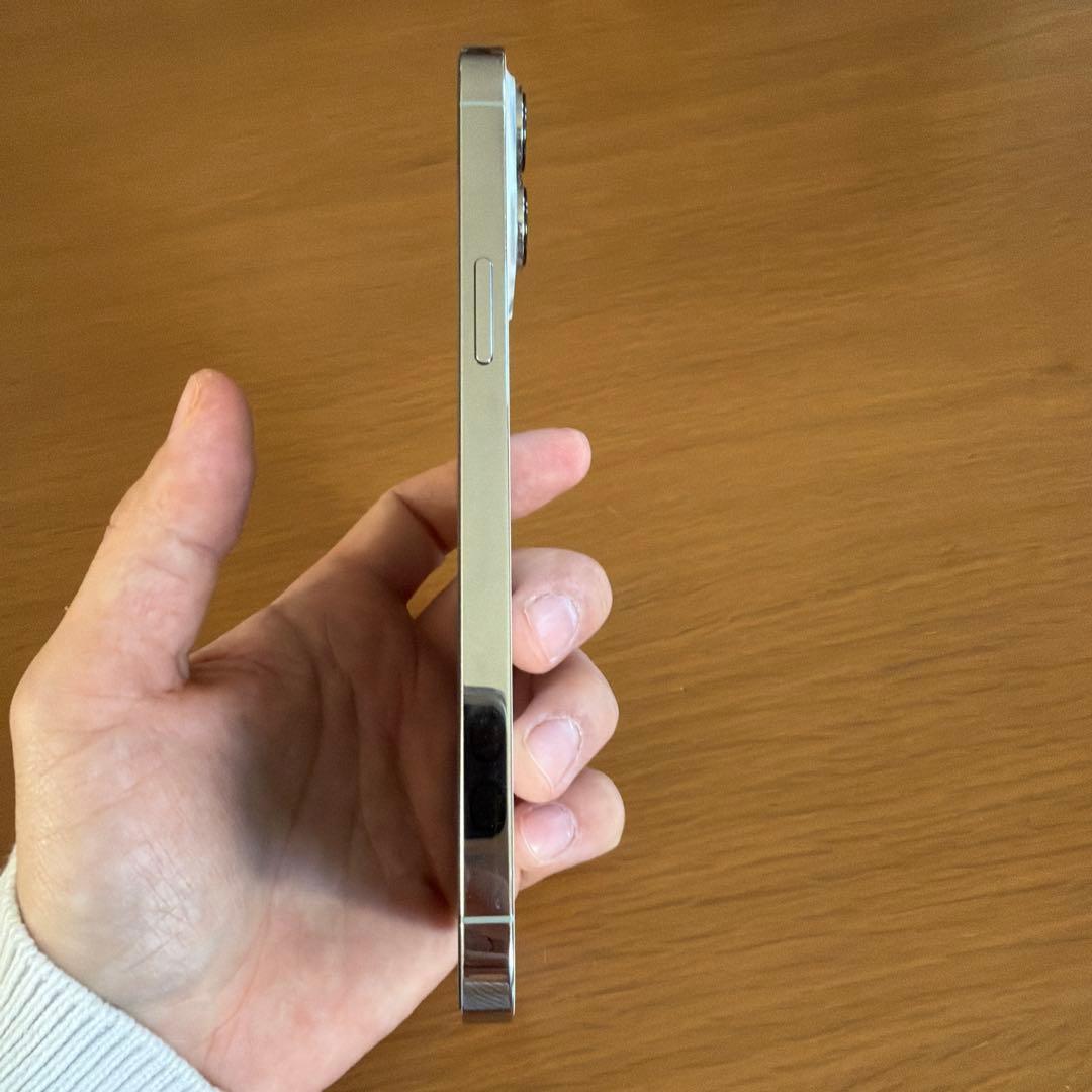 iPhone13ProMax 256GB本体