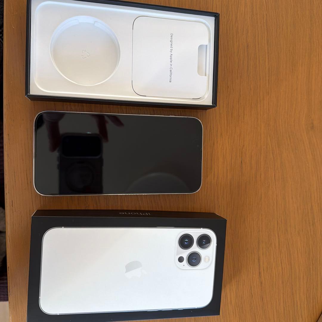 iPhone13ProMax 256GB本体