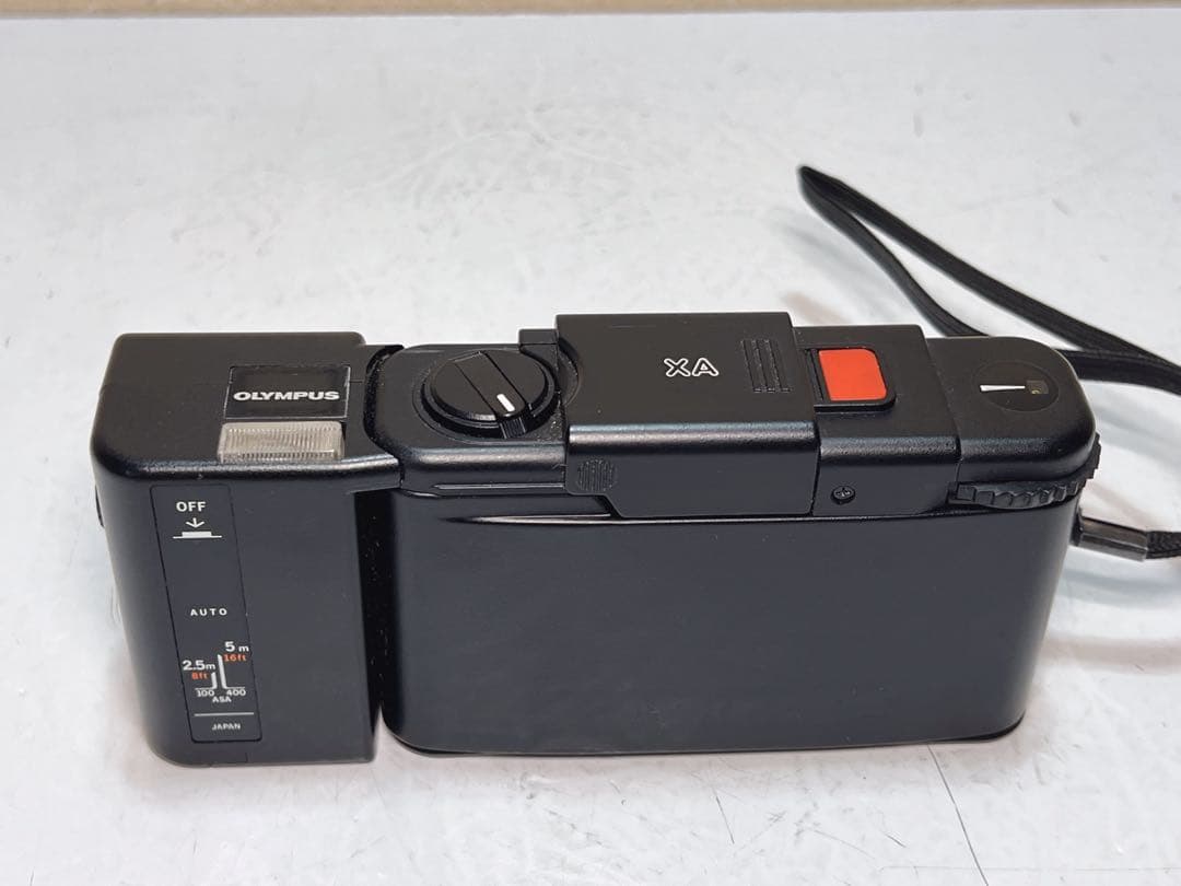 Olympus XA 35mm コンパクトフィルムカメラ A11フラッシュ付き