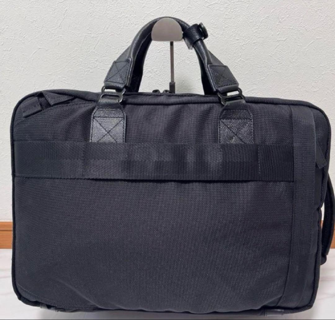 【定番モデルに飽きた方にオススメ】BRIEFING FUSION TRINITY