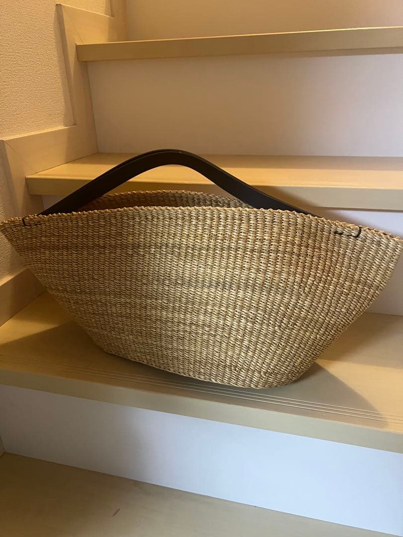 イネスブレッサンドINESBRESSAND