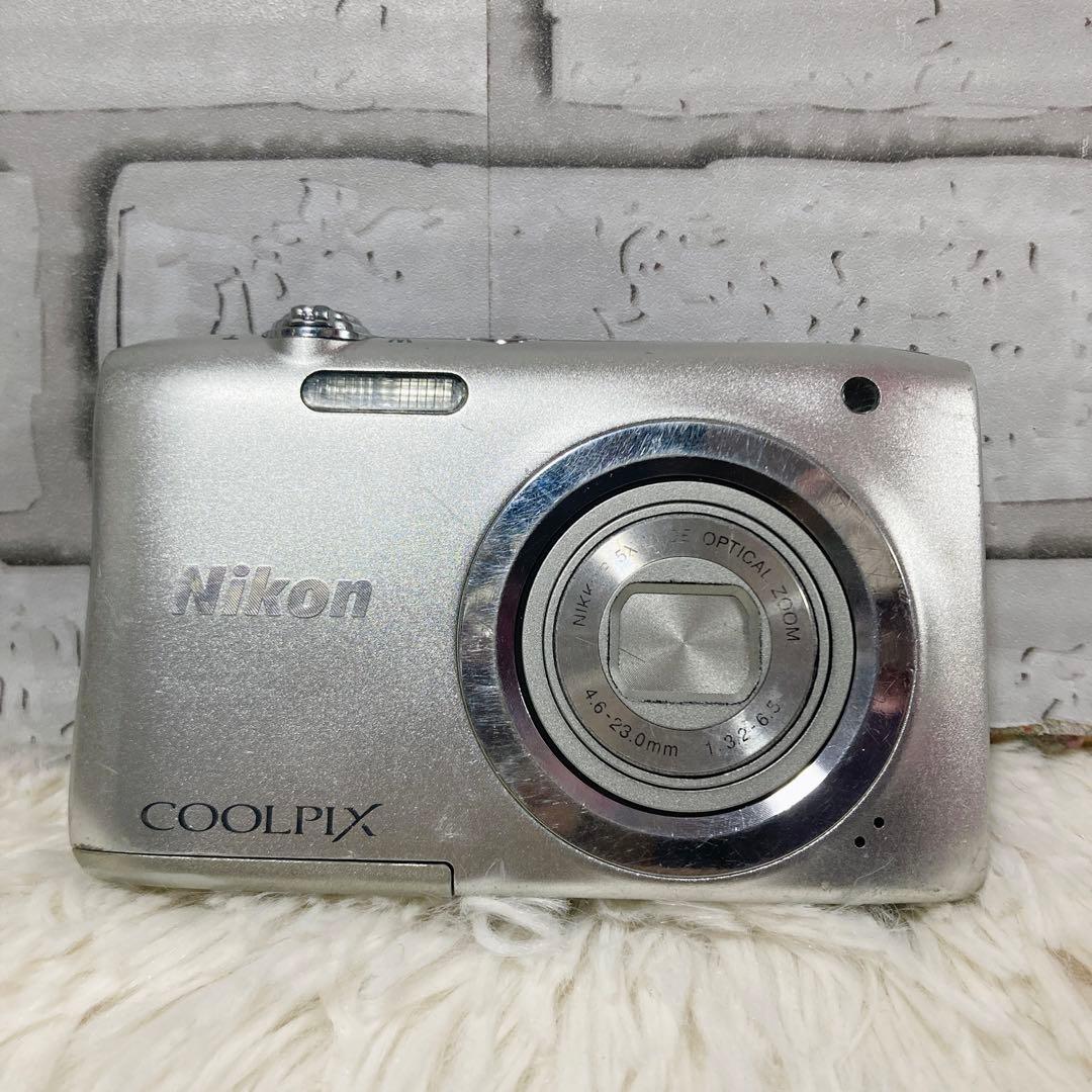 【極美品】 Nikon ニコンA100 デジタルカメラ デジカメ シルバー