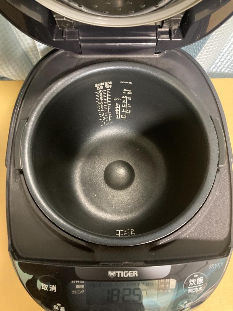 2023年製 TIGER JPW-18E3 IH炊飯ジャー1.8L 10合炊き